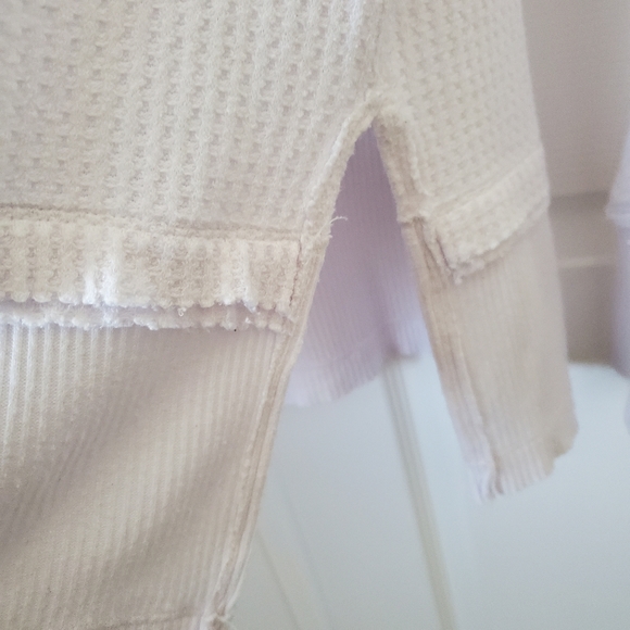 We The Free Oversized Thermal Knit White Long Sleeve Sweater Women's Size Small - Picture 7 of 9